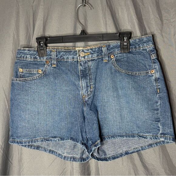 Old Navy Women’s Blue Jean Shorts Size 12 EPC - Picture 1 of 4